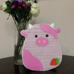Squishmellow Strawberry cow piñata